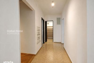 Apartament cu 3 camere decomandat în Drumul Taberei