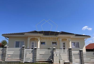 Duplex cu 3 camere cu Canalizare în Bucovăț (Remetea Mare) - 1