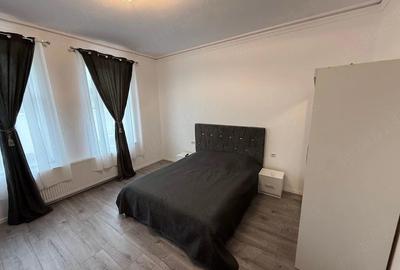 Casă cu 2 camere cu Teren 500 Mp în Central