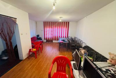 Casă individuală cu 8 camere cu Canalizare în Crihala - 10