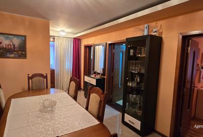 Apartament cu 4 camere decomandat în Central - 4
