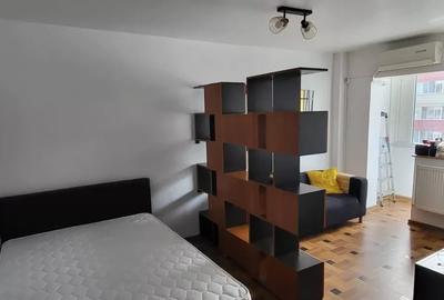Garsonieră decomandată, mobilată în Tineretului