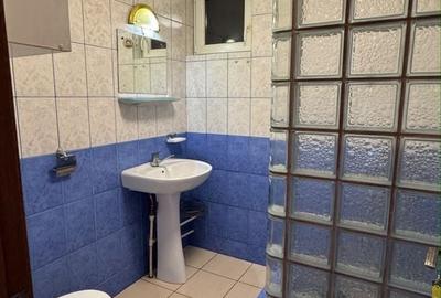 Casă cu 3 camere în Florești