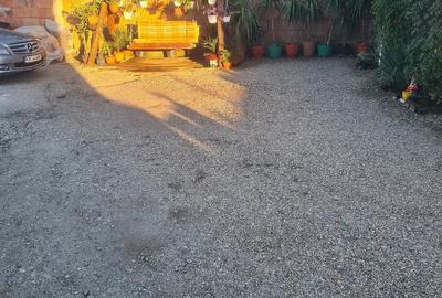 Casă cu Teren 472 Mp în Central