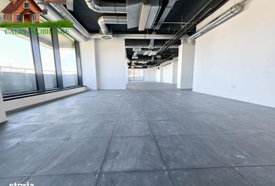 Spațiu comercial, de 200 mp, în Podu Roș