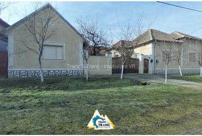 Casă cu 4 camere în Central - 8