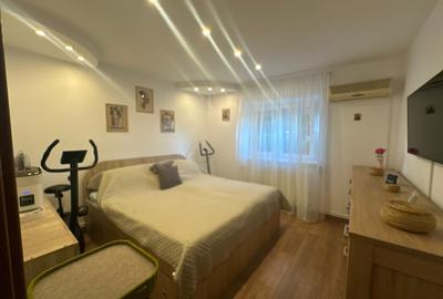 Apartament cu 3 camere decomandat în 13 Septembrie - 8