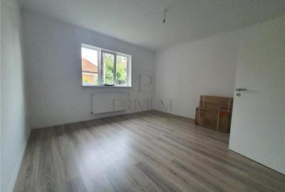 Casă individuală cu 4 camere cu Canalizare în Plopi - 1