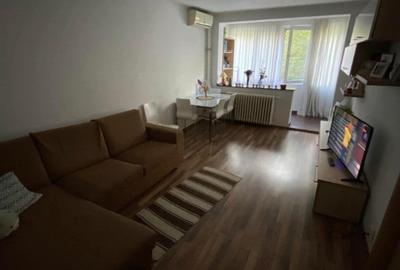 Apartament cu 2 camere decomandat în Obor