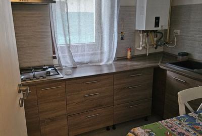 Garsonieră decomandată în Central