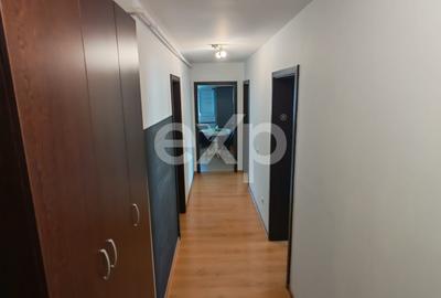 Apartament cu 3 camere decomandat, mobilat în Tractorul - 8