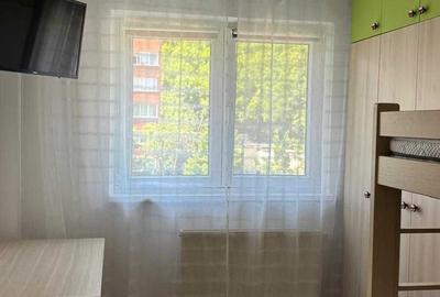 Apartament cu 3 camere decomandat în Răcădău - 1