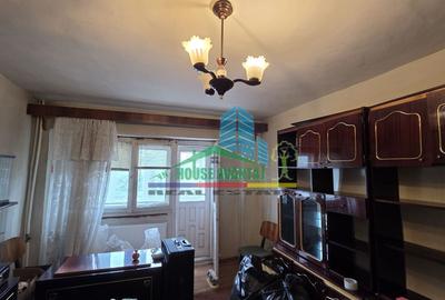 Apartament cu 3 camere decomandat, mobilat în Ultracentral
