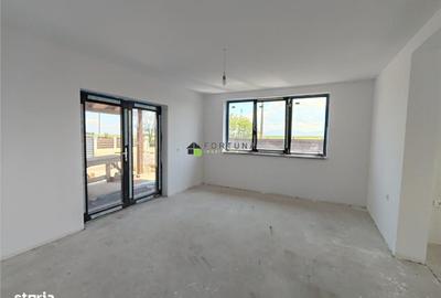 Casă cu 4 camere în Noua