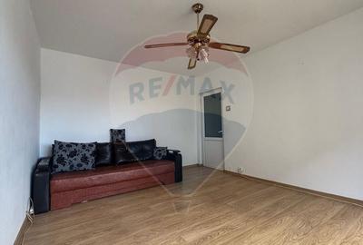 Apartament cu 3 camere semidecomandat în Central - 4