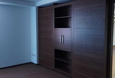 Spațiu comercial, de 83 mp, în Exterior Vest