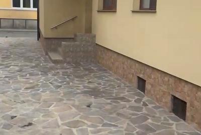 Casă cu 3 camere în Central