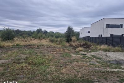 Teren de 3234 mp, în Albota