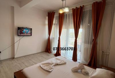 Apartament cu 3 camere, mobilat în Central