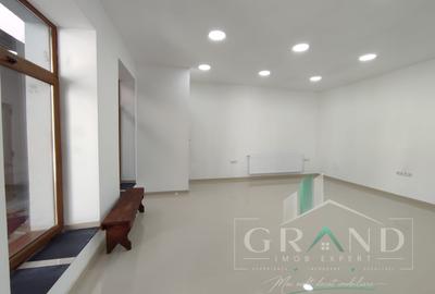 Spațiu comercial, de 90 mp, în Central - 12