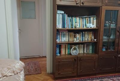 Apartament cu 3 camere semidecomandat în Central - 8