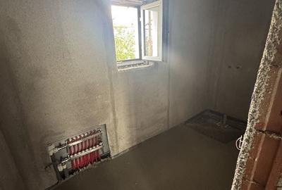 Casă cu 4 camere cu Teren 400 Mp în Clinceni