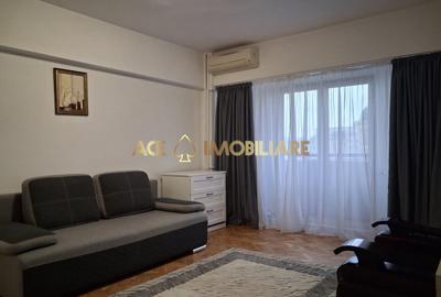 Garsonieră decomandată, mobilată în Unirii