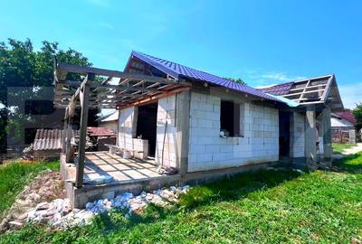 Casă individuală cu 3 camere cu Teren 425 Mp în Cricău