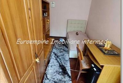 Apartament cu 3 camere semidecomandat în Abator