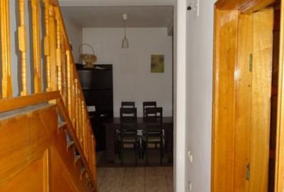 Casă cu 5 camere cu Teren 250 Mp în Central - 2