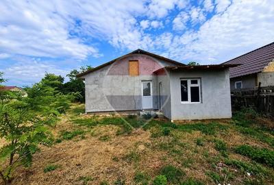 Casă cu 3 camere cu Teren 1700 Mp în Budești