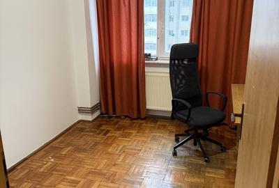 Apartament cu 3 camere decomandat în Nord