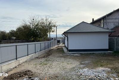 Casă cu 2 camere cu Teren 430 Mp în Mihăești