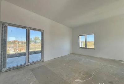 Casă cu 4 camere cu Teren 316 Mp în Săcălaz