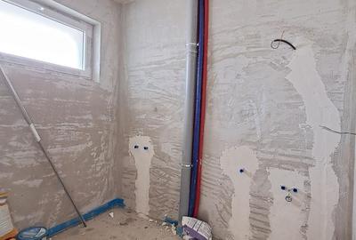 Casă cu 5 camere cu Teren 247 Mp în Florești