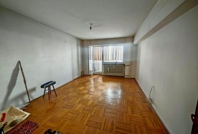 Apartament cu 4 camere decomandat, mobilat în Obor