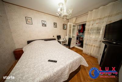 Apartament cu 3 camere decomandat în Babadag