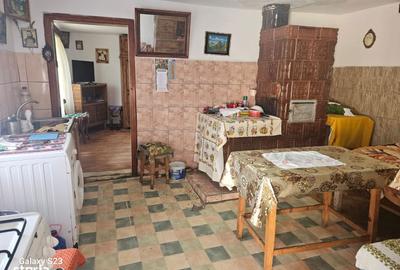 Casă cu 4 camere în Păstrăveni - 8