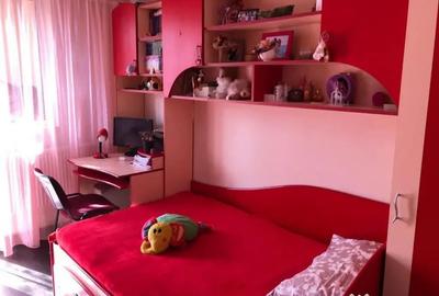 Apartament cu 3 camere decomandat în Micro 38 - 2