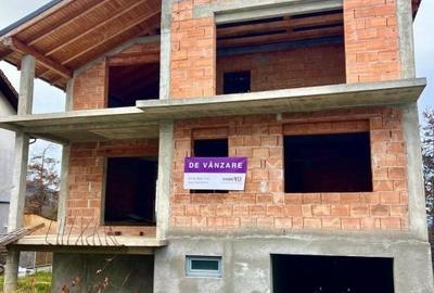 Casă cu 2 camere cu Teren 300 Mp în Central - 3