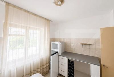 Apartament cu 2 camere decomandat în 1 Mai