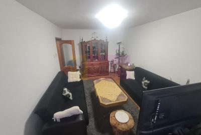 Apartament cu 3 camere decomandat în Cuza - 2