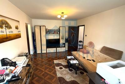 Apartament cu 2 camere semidecomandat în Craiovița Nouă