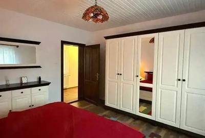 Casă cu 5 camere cu Teren 3885 Mp în Izgar - 3