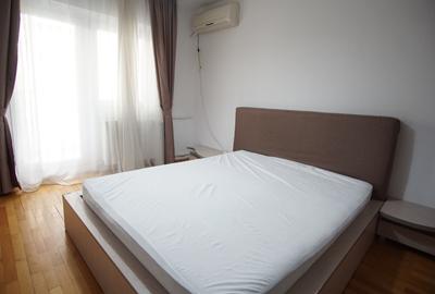 Apartament cu 3 camere decomandat în Nerva Traian