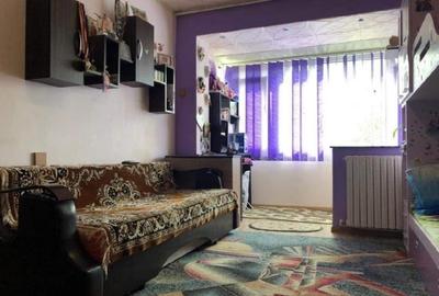 Apartament cu 2 camere semidecomandat în Tomis III