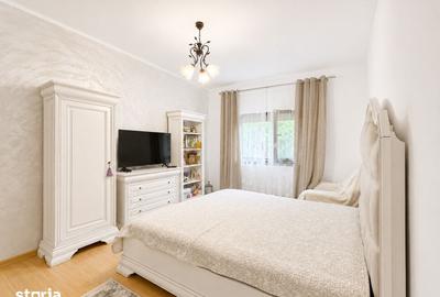 Casă cu 7 camere cu Teren 255 Mp în Central