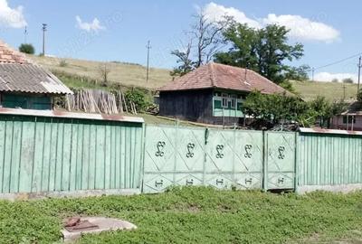 Casă cu Teren 4634 Mp în Gugești