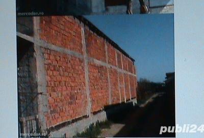 Casă cu 6 camere cu Teren 800 Mp în 1 Decembrie