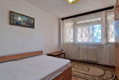 Apartament cu 2 camere decomandat în Lacul Tei